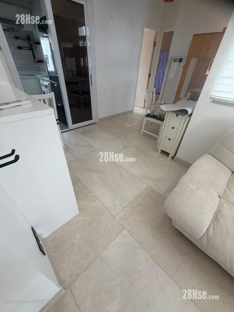 Golden Mansion Rental 2 Bedrooms , 1 Bathroom 428 ft²