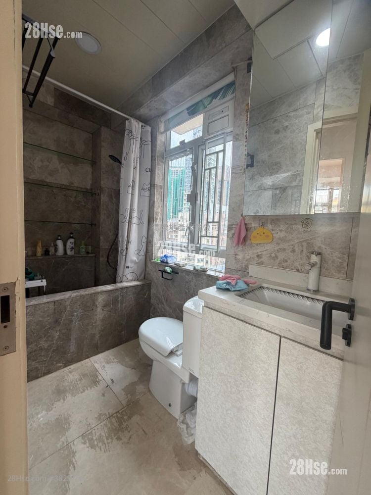 Golden Mansion Rental 2 Bedrooms , 1 Bathroom 428 ft²