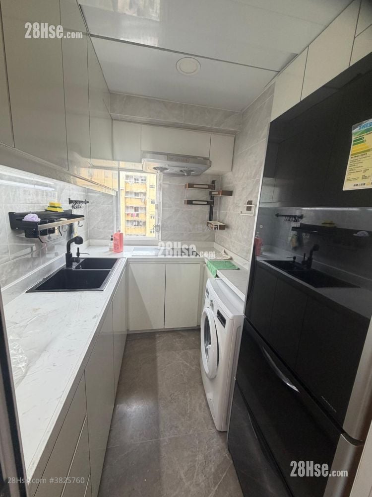 Golden Mansion Rental 2 Bedrooms , 1 Bathroom 428 ft²