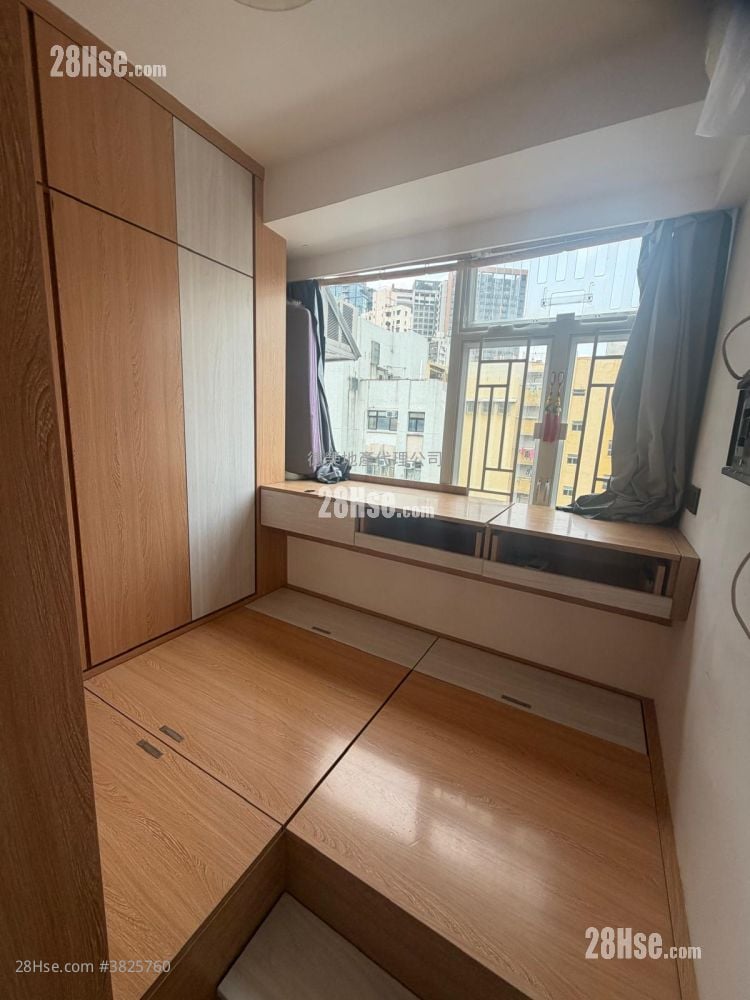 Golden Mansion Rental 2 Bedrooms , 1 Bathroom 428 ft²