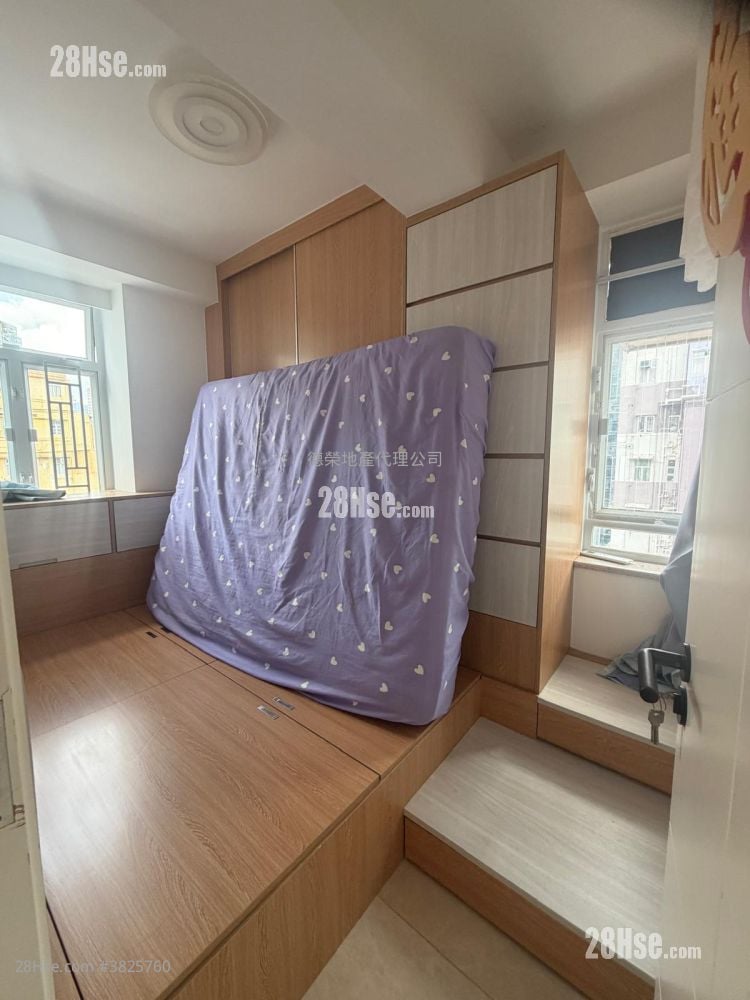 Golden Mansion Rental 2 Bedrooms , 1 Bathroom 428 ft²