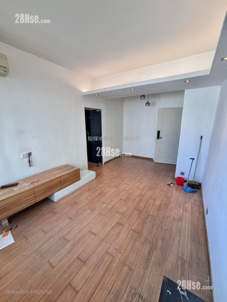 嘉景楼 售盘 3 房 , 1 浴室 664 平方尺