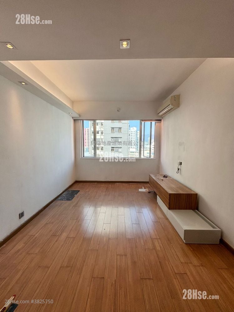 嘉景楼 售盘 3 房 , 1 浴室 664 平方尺