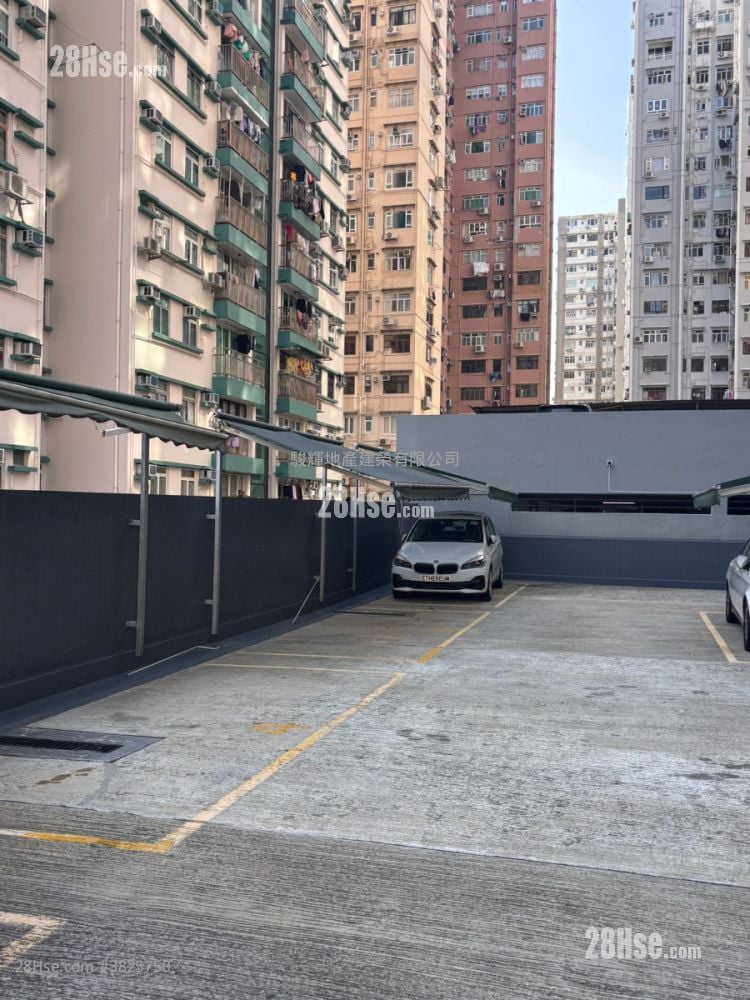 嘉景楼 售盘 3 房 , 1 浴室 664 平方尺