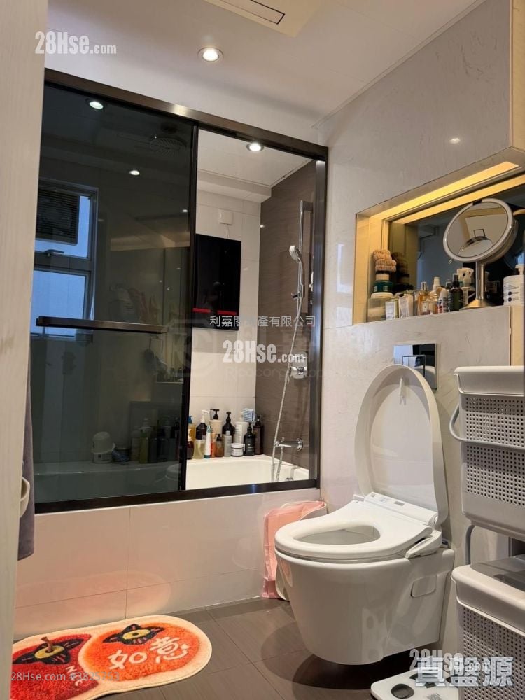 宝马山花园 售盘 3 房 920 平方尺