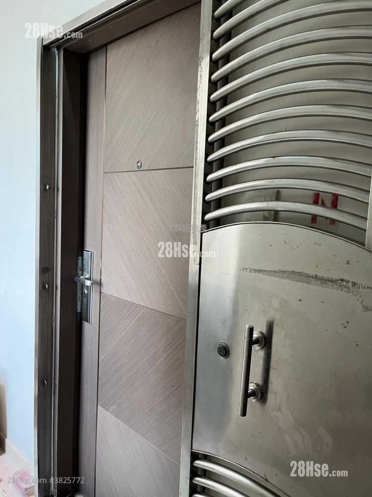 鴻利大廈 租盤 1 浴室 286 平方呎