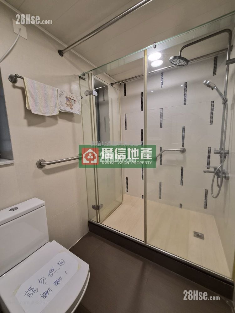 Island Harbourview Rental 3 Bedrooms , 2 Bathrooms 911 ft²