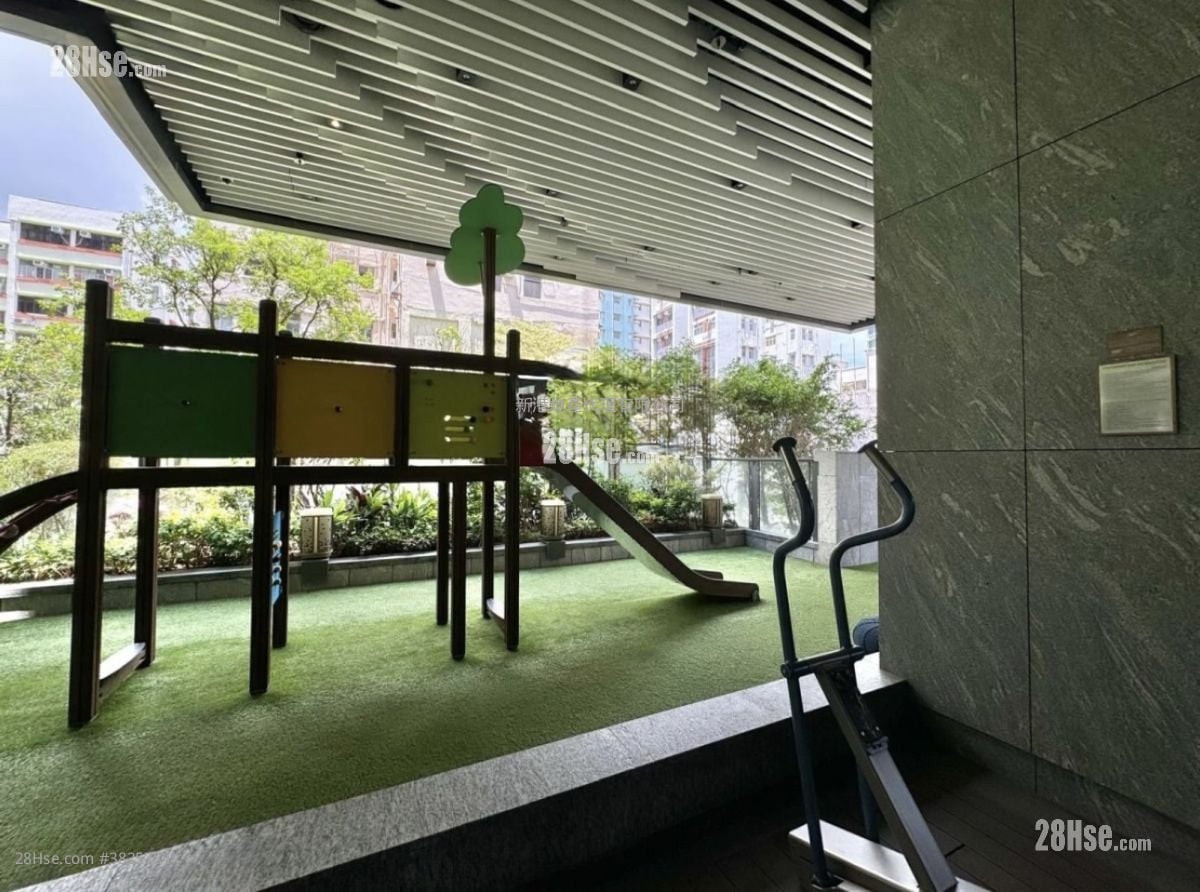 Downtown 38 Rental 2 Bedrooms , 1 Bathroom 385 ft²