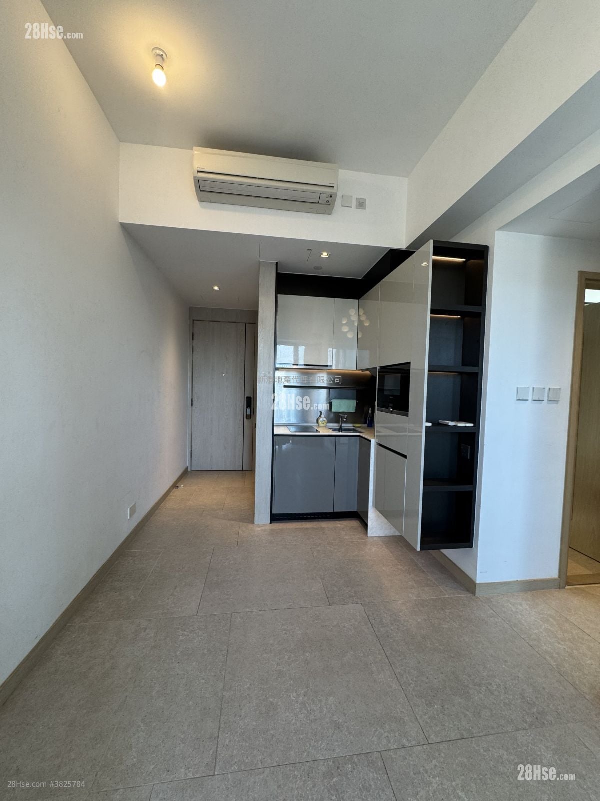 Downtown 38 Rental 2 Bedrooms , 1 Bathroom 385 ft²