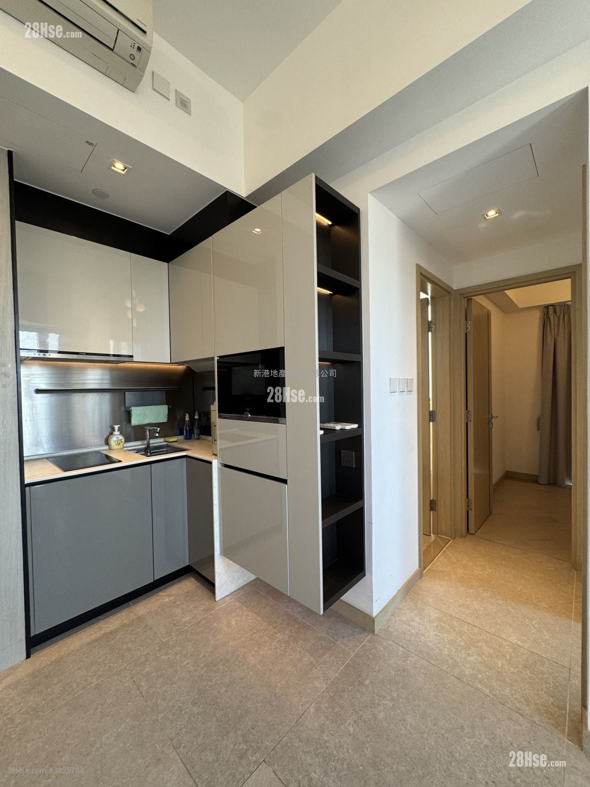 Downtown 38 Rental 2 Bedrooms , 1 Bathroom 385 ft²