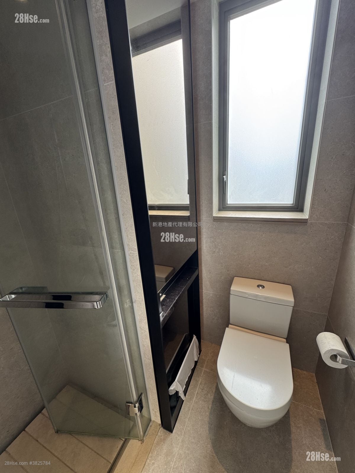 Downtown 38 Rental 2 Bedrooms , 1 Bathroom 385 ft²