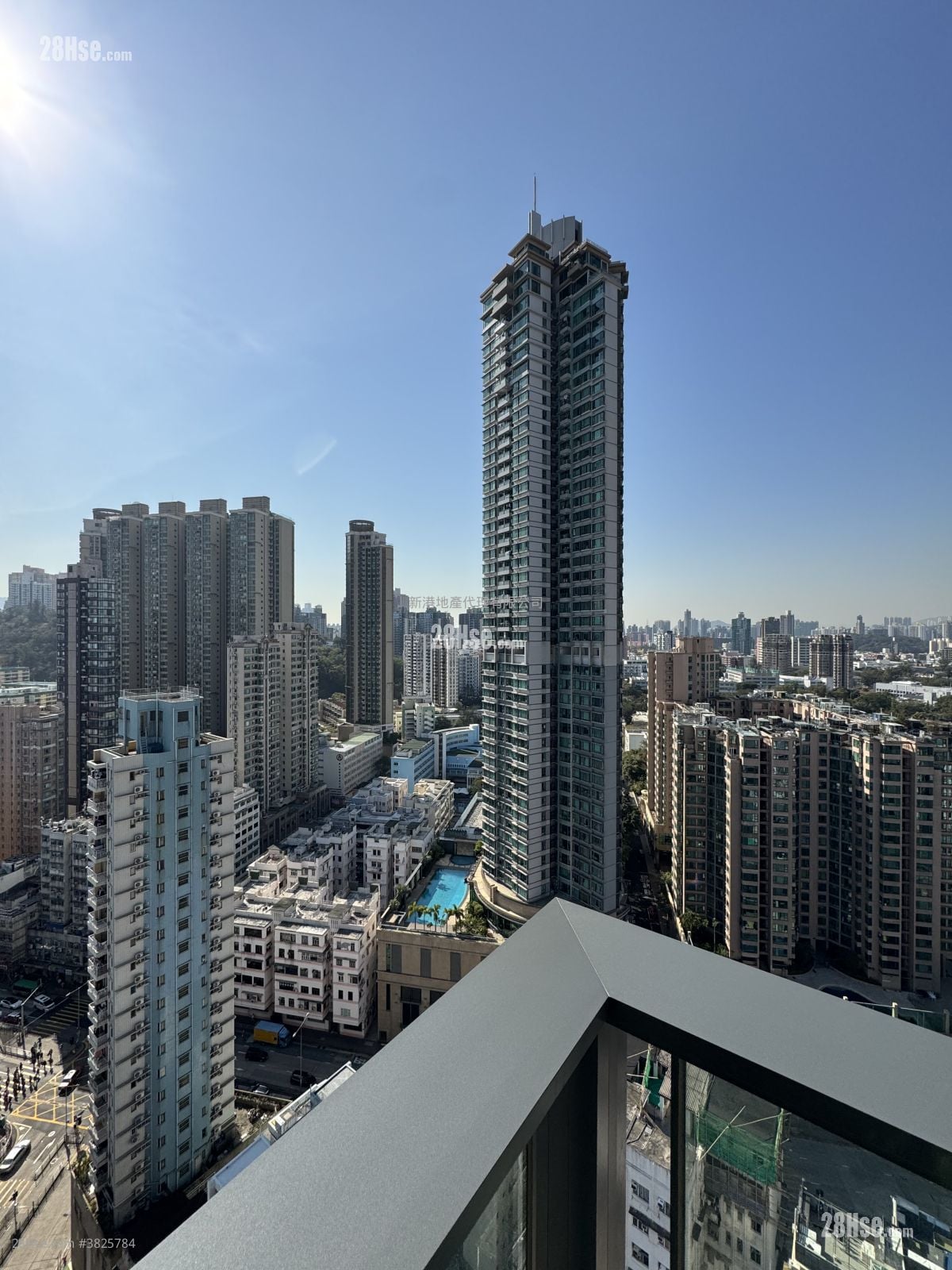 Downtown 38 Rental 2 Bedrooms , 1 Bathroom 385 ft²