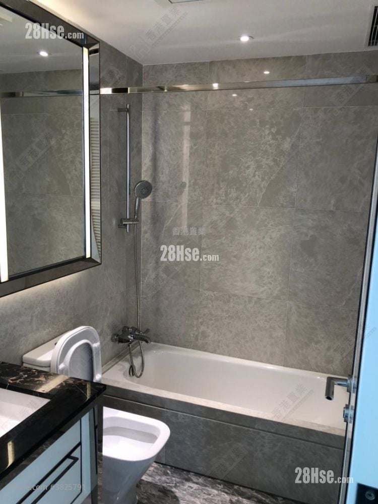 Capri Rental 4 Bedrooms , 3 Bathrooms 830 ft²