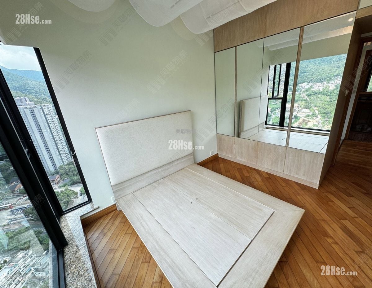 Castello Sell 2 Bedrooms , 1 Bathroom 580 ft²