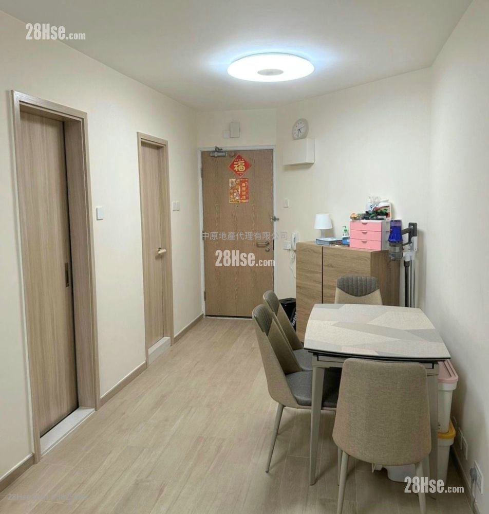 Hoi Tak Court Sell 2 Bedrooms , 1 Bathroom 488 ft²