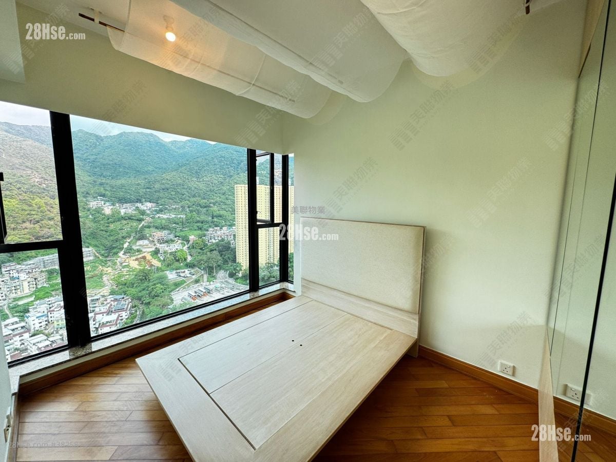 Castello Sell 2 Bedrooms , 1 Bathroom 580 ft²