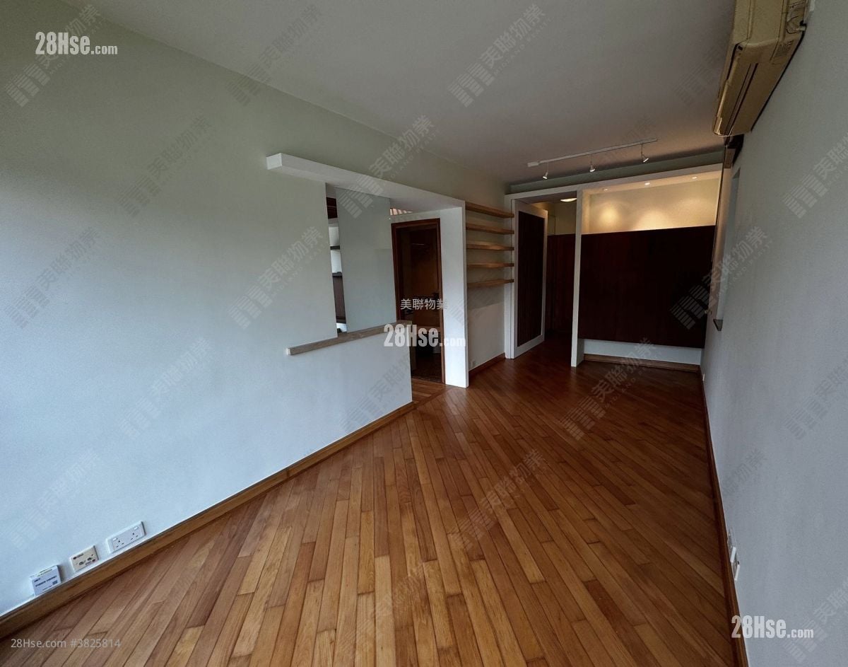 Castello Sell 2 Bedrooms , 1 Bathroom 580 ft²