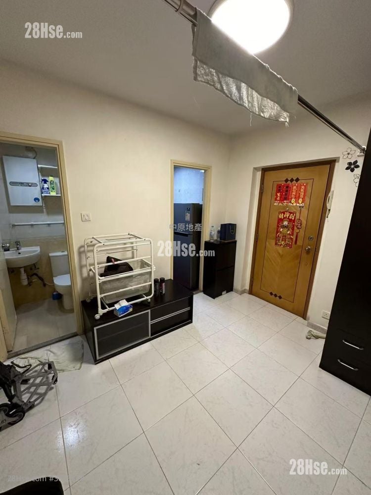 金獅花園 租盤 2 房 , 1 浴室 306 平方呎