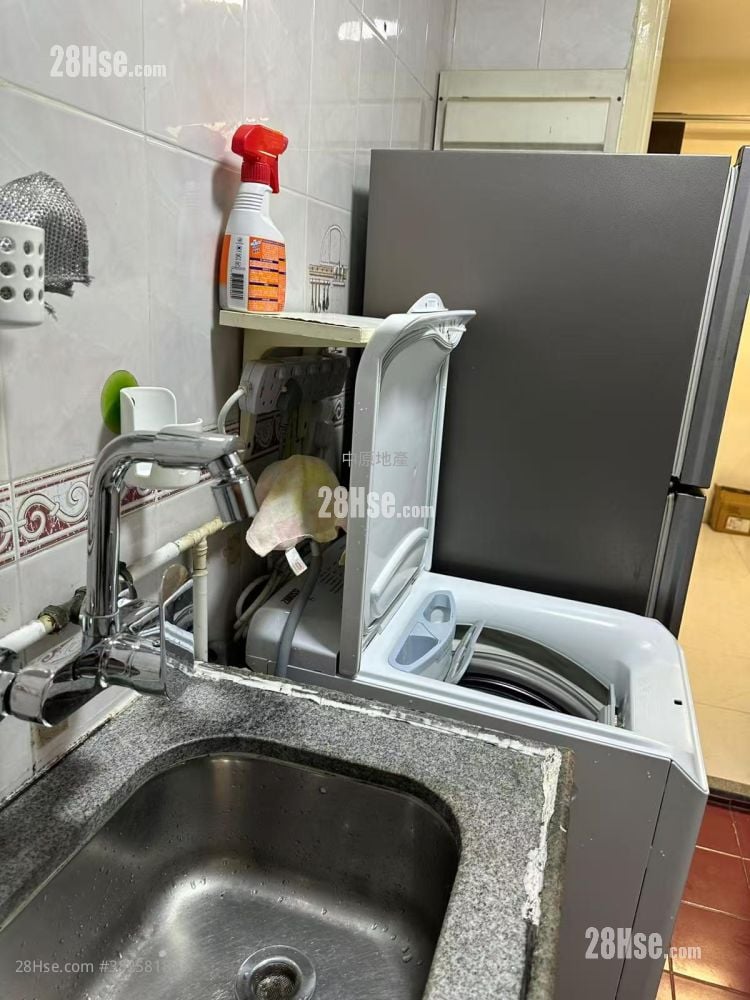 金獅花園 租盤 2 房 , 1 浴室 306 平方呎