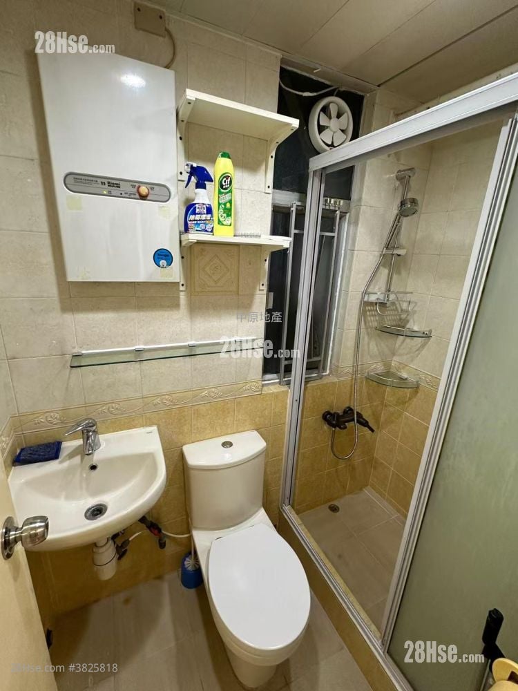 金獅花園 租盤 2 房 , 1 浴室 306 平方呎