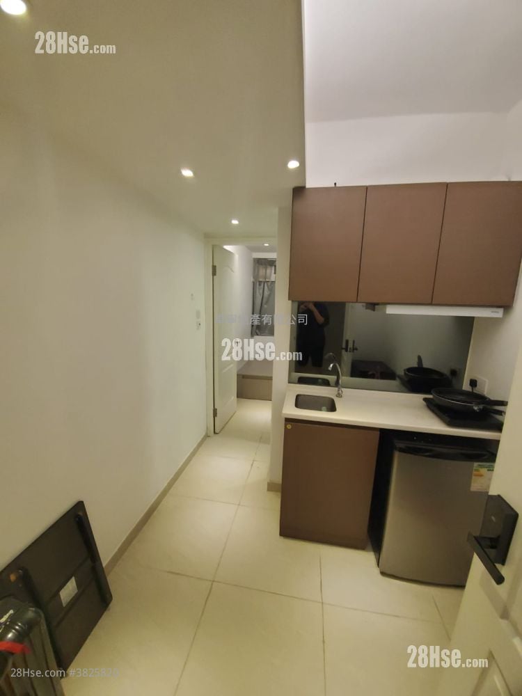 單幢樓房 租盤 130 平方呎