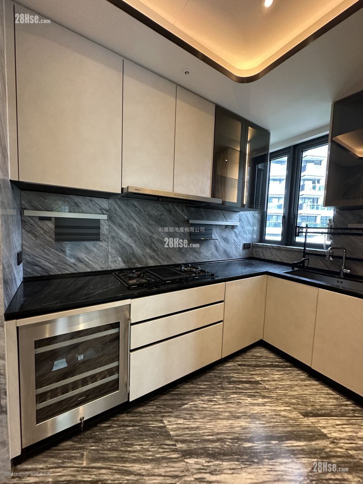 One Victoria Rental 1,781 ft²