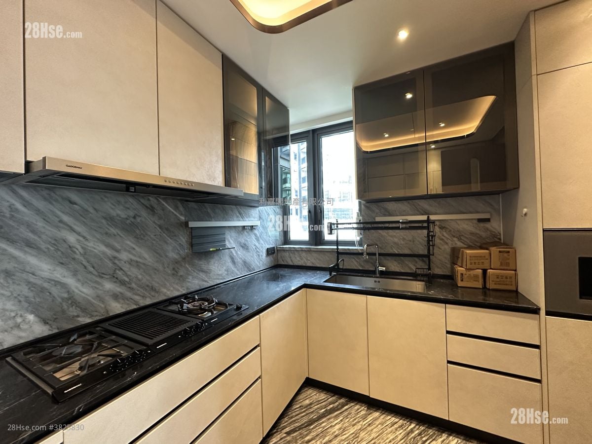 One Victoria Rental 1,781 ft²