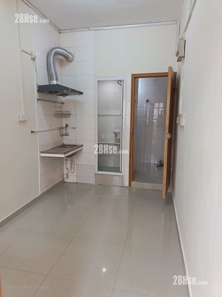 唐樓 租盤 1 房 , 1 浴室 170 平方呎