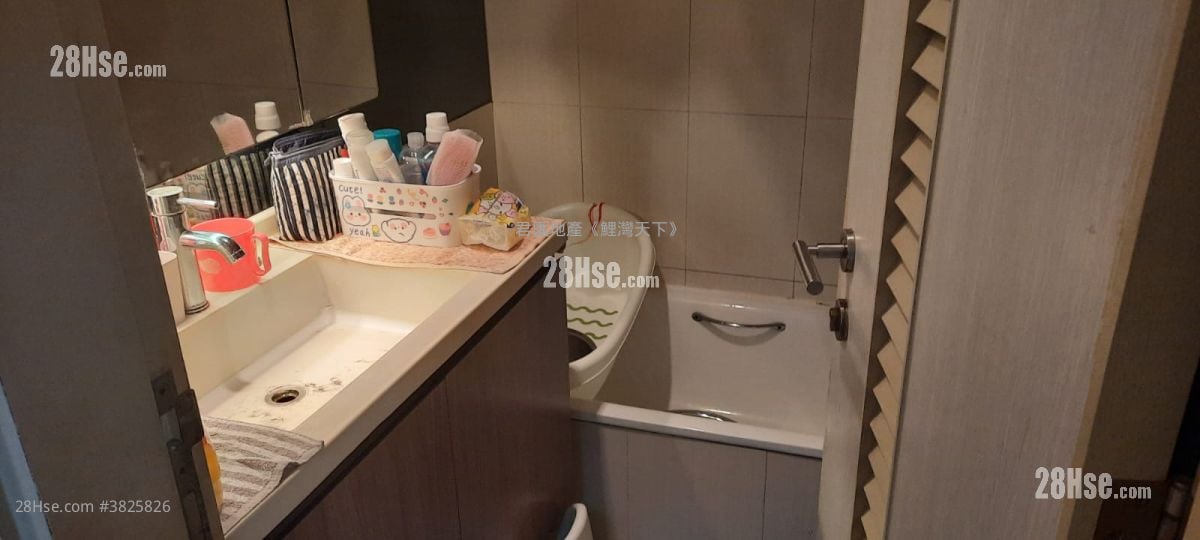 Canaryside Sell 2 Bedrooms , 1 Bathroom 445 ft²