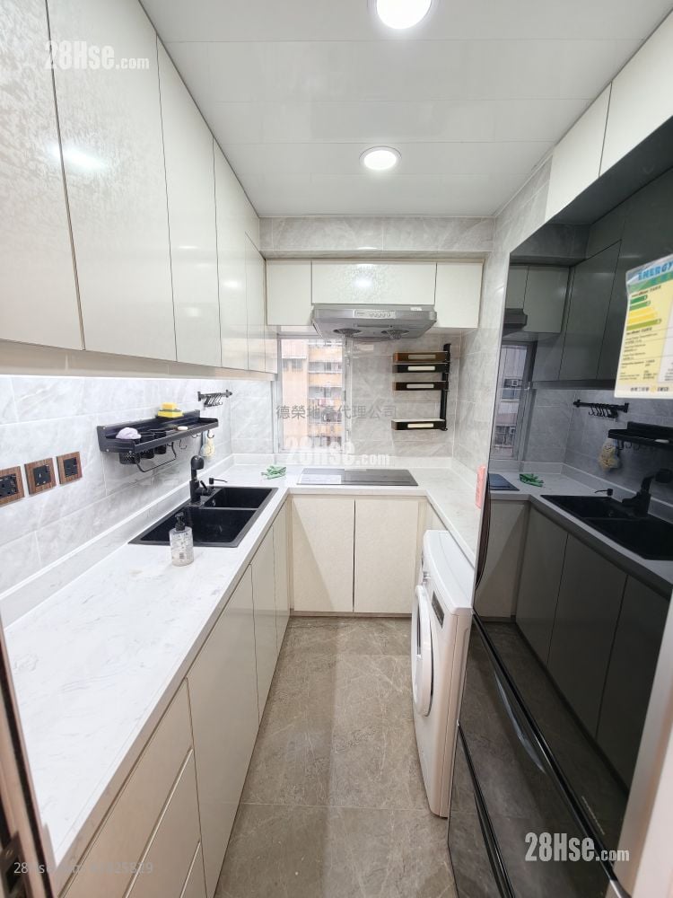 金華大廈 租盤 2 房 , 1 浴室 428 平方呎