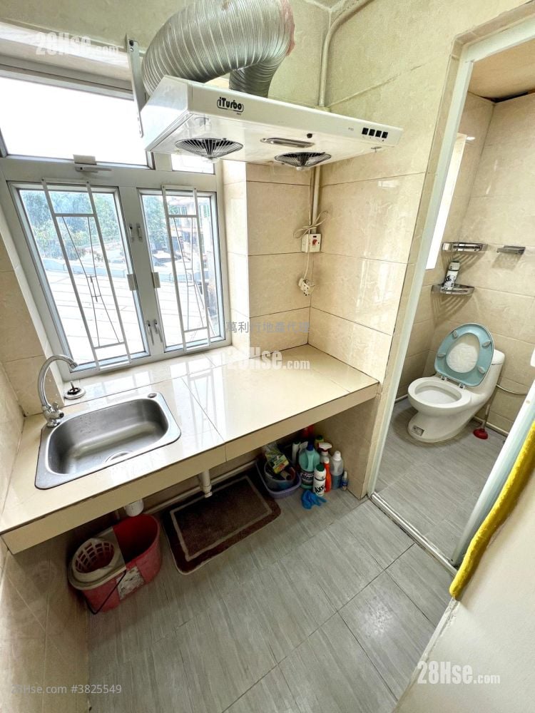 村屋 租盤 2 房 , 1 浴室 400 平方呎