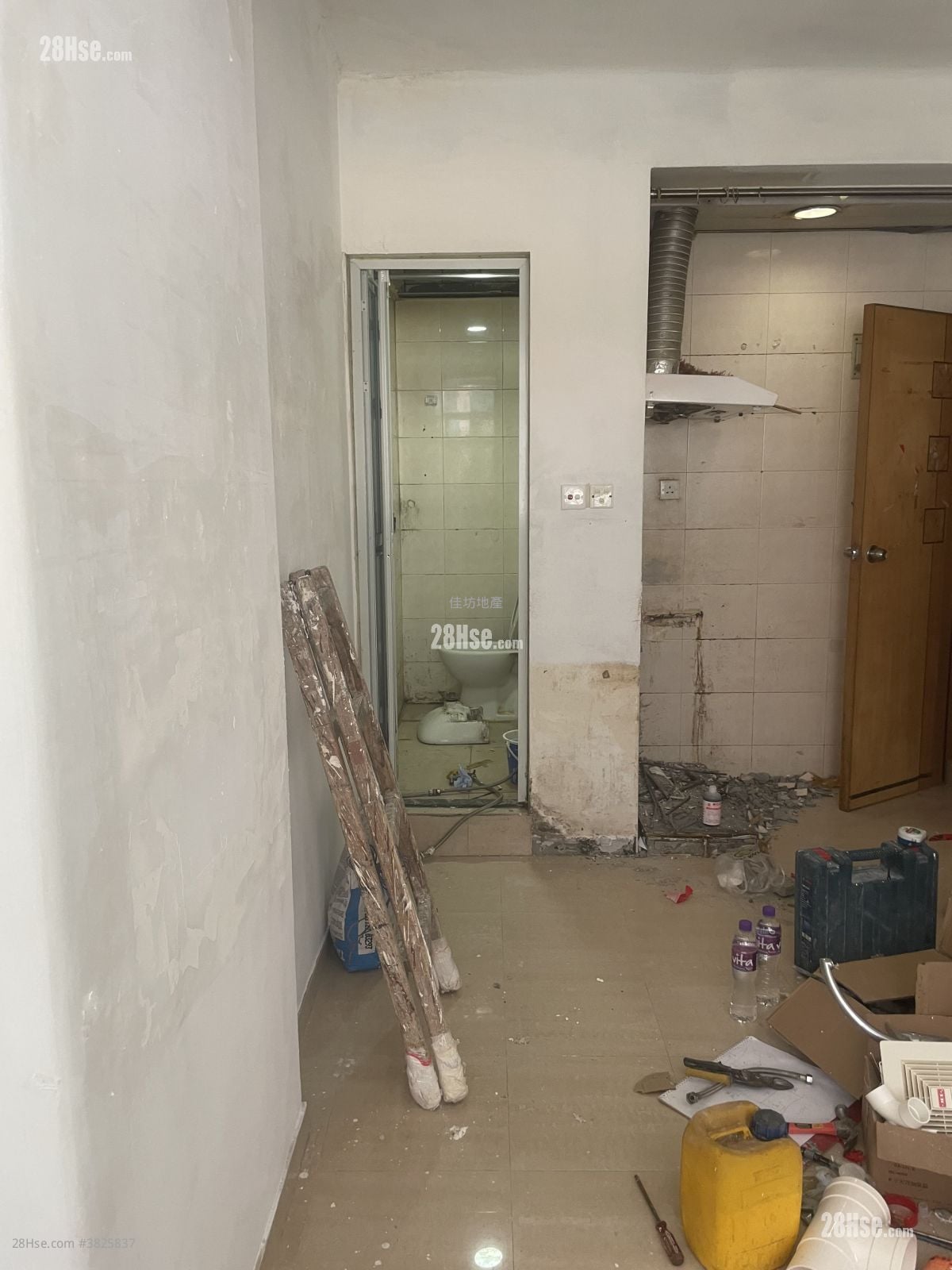 馬寶道44-46號 租盤 開放式間隔 , 1 浴室 280 平方呎