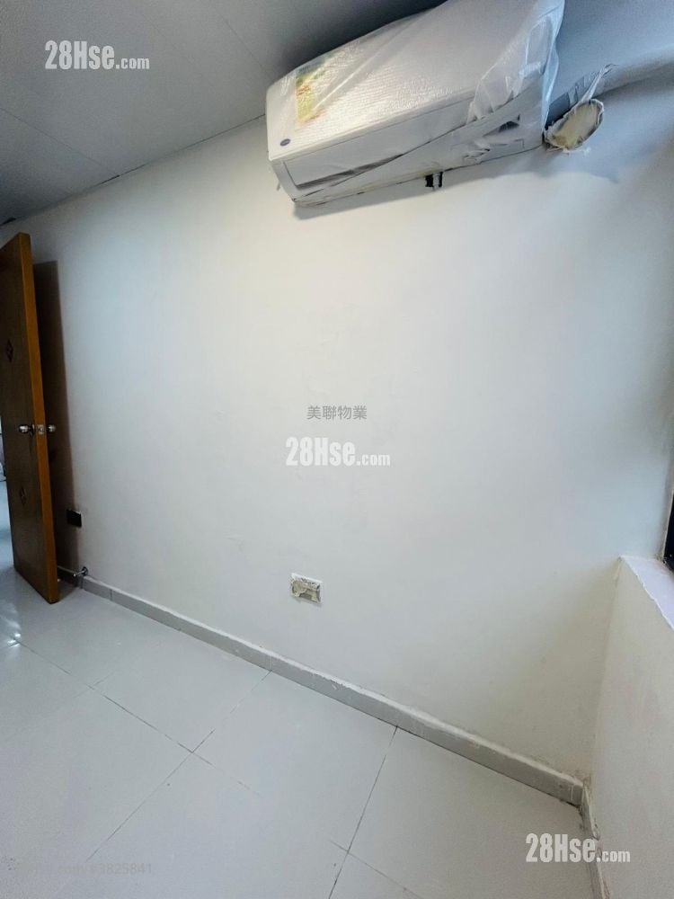 Village Rental 3 Bedrooms , 1 Bathroom 550 ft²