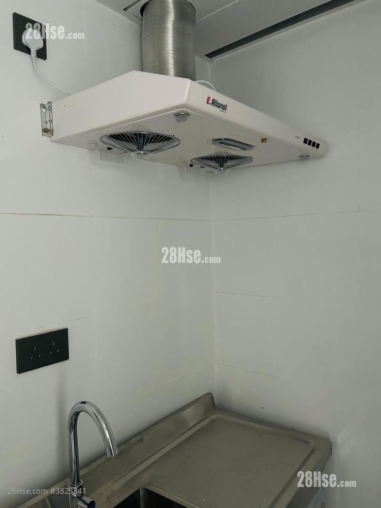 Village Rental 3 Bedrooms , 1 Bathroom 550 ft²