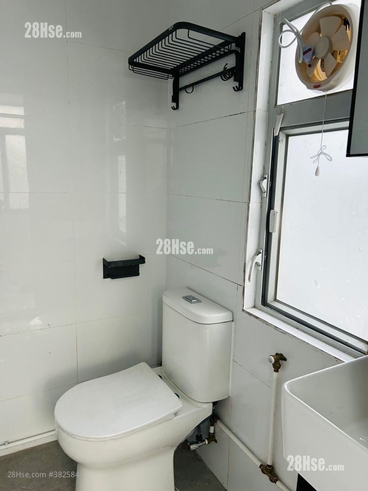 Village Rental 3 Bedrooms , 1 Bathroom 550 ft²