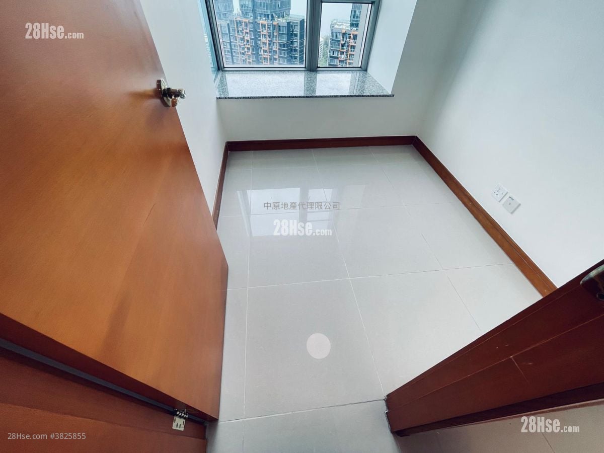 银湖天峰 租盘 3 浴室 919 平方尺