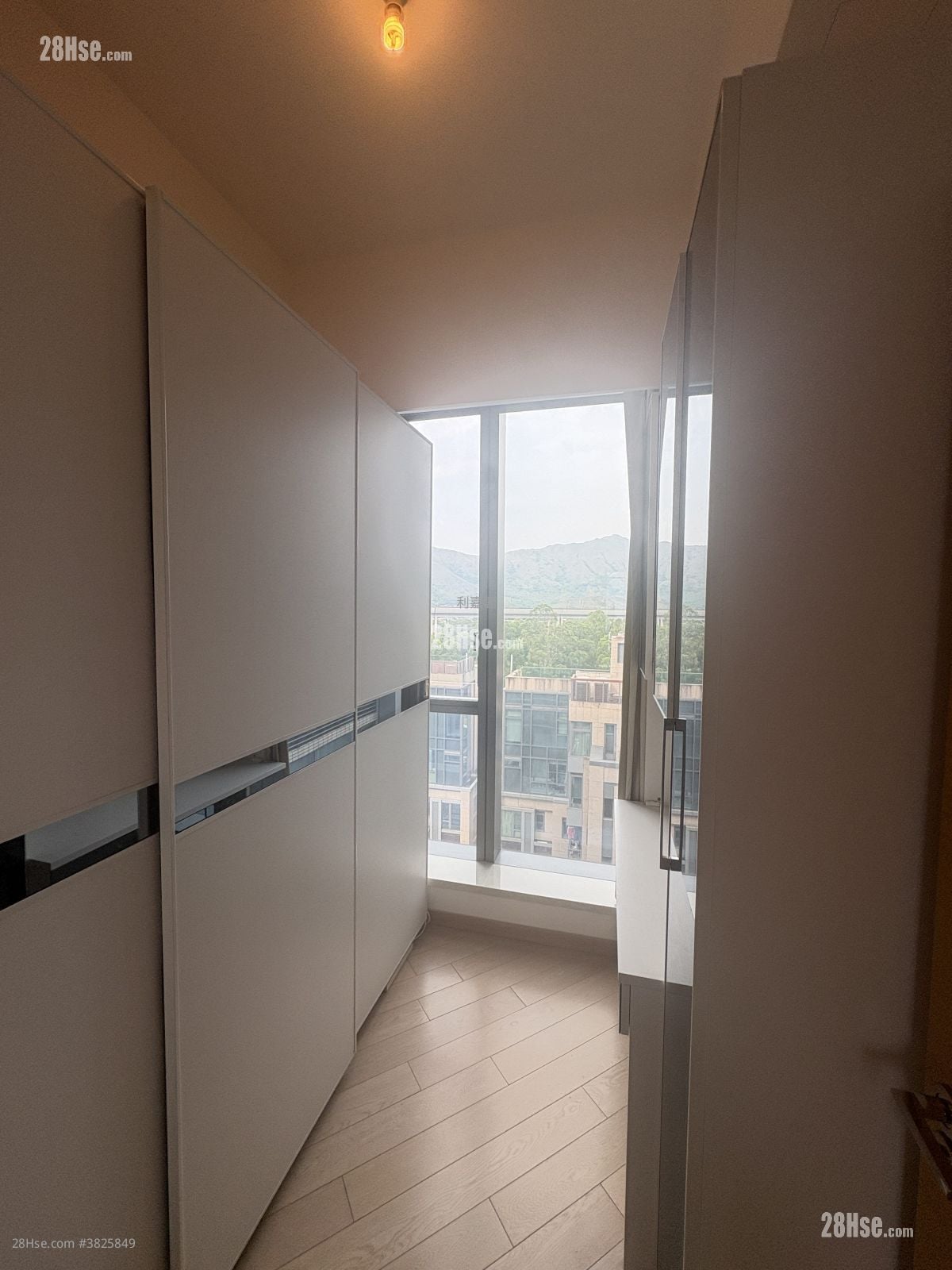 Riva Sell 2 Bedrooms , 1 Bathroom 466 ft²