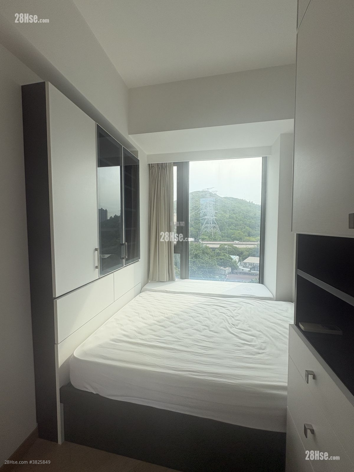 Riva Sell 2 Bedrooms , 1 Bathroom 466 ft²