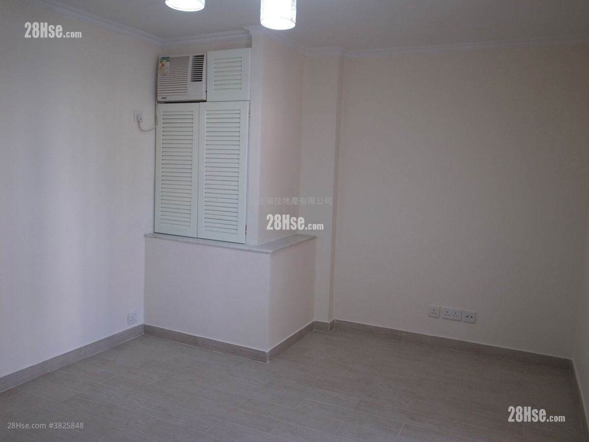 Lei Wen Court Sell 2 Bedrooms , 1 Bathroom 360 ft²