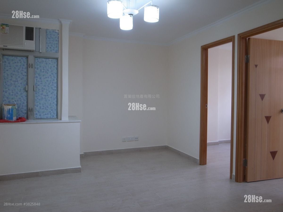 Lei Wen Court Sell 2 Bedrooms , 1 Bathroom 360 ft²