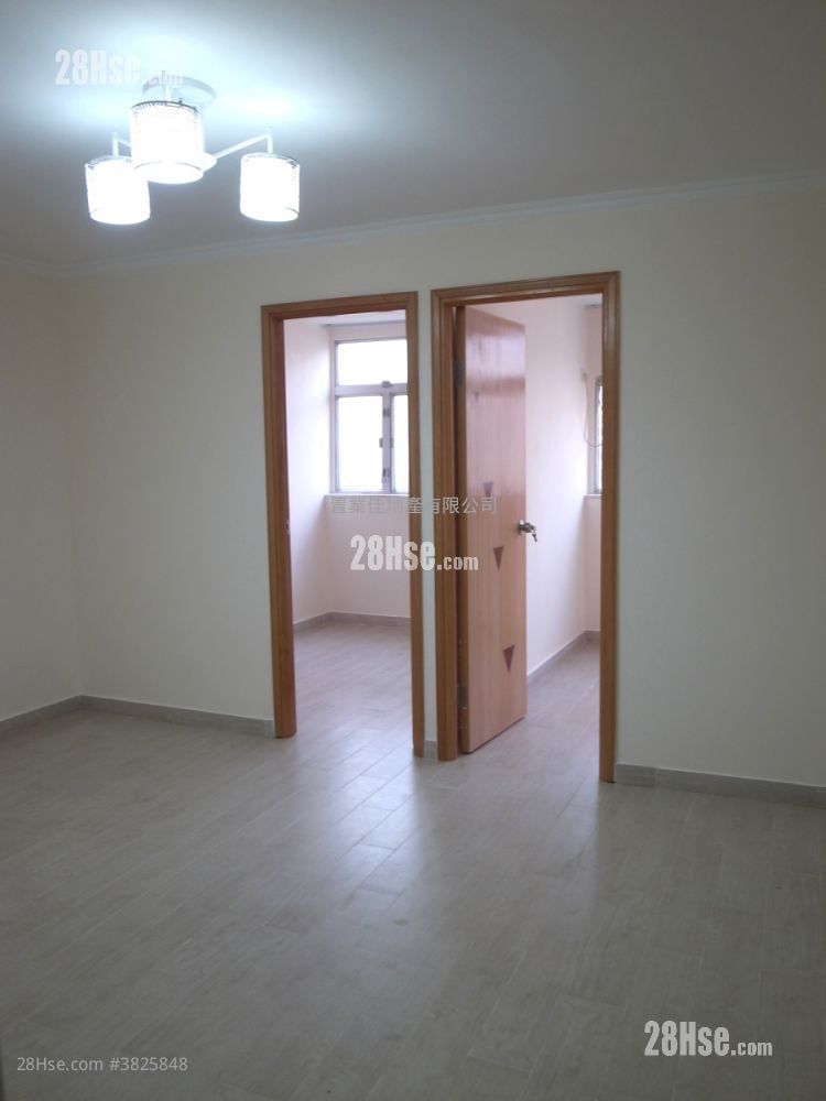 Lei Wen Court Sell 2 Bedrooms , 1 Bathroom 360 ft²