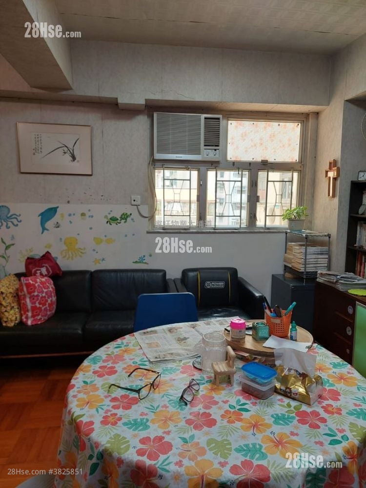 翡翠洋樓 售盤 2 房 , 1 浴室 646 平方呎