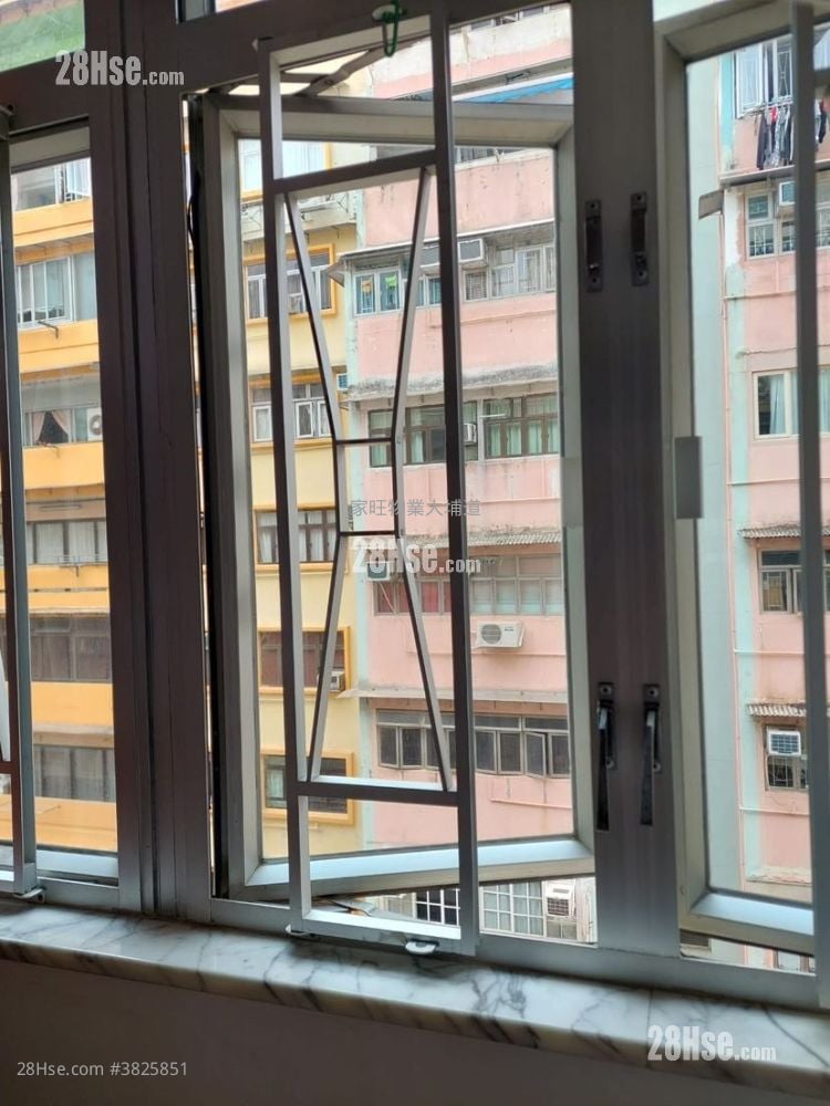 翡翠洋樓 售盤 2 房 , 1 浴室 646 平方呎