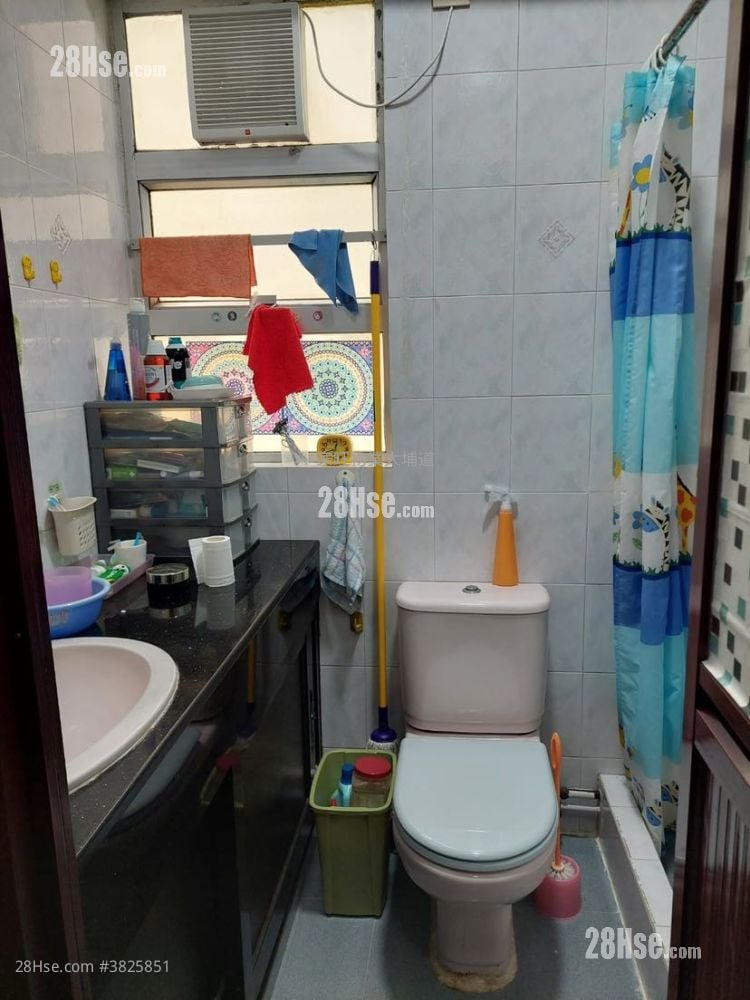 翡翠洋樓 售盤 2 房 , 1 浴室 646 平方呎