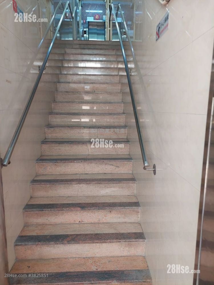 翡翠洋樓 售盤 2 房 , 1 浴室 646 平方呎