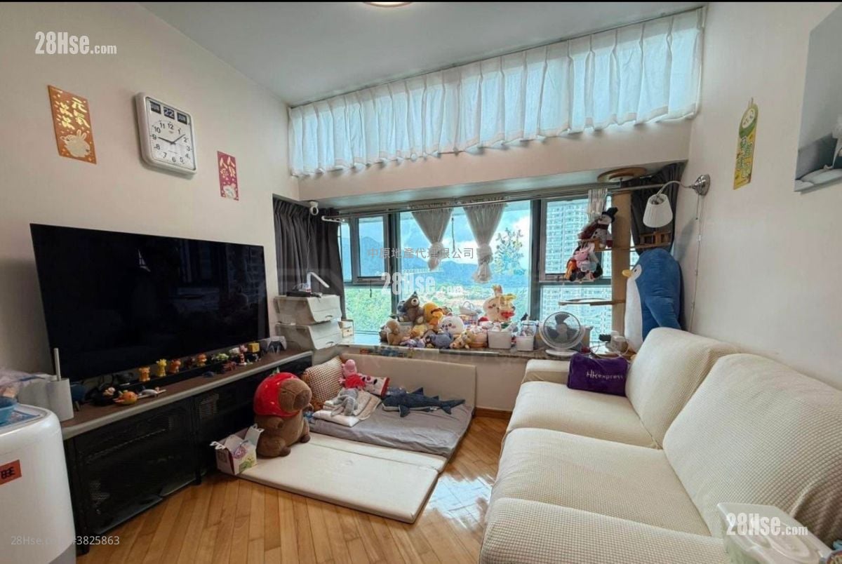Tung Chung Crescent Sell 2 Bedrooms , 1 Bathroom 521 ft²