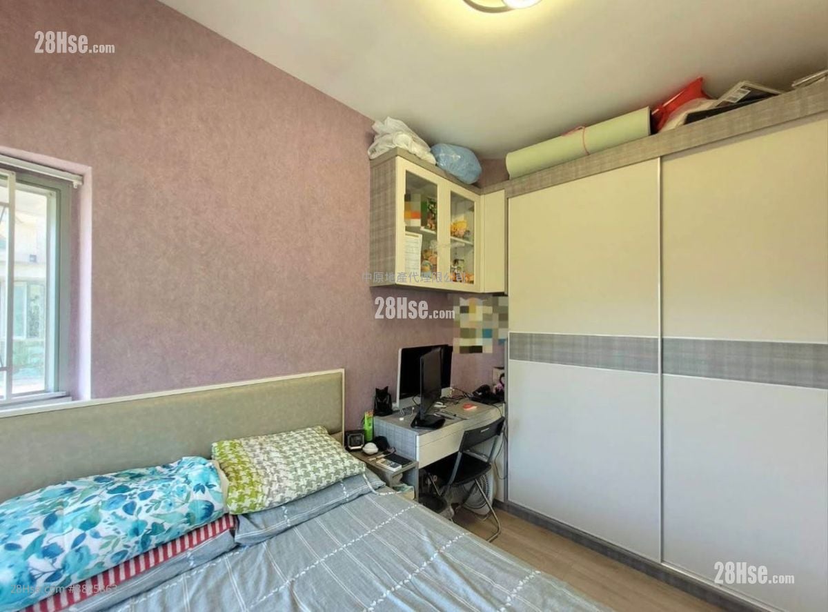 Tung Chung Crescent Sell 2 Bedrooms , 1 Bathroom 521 ft²