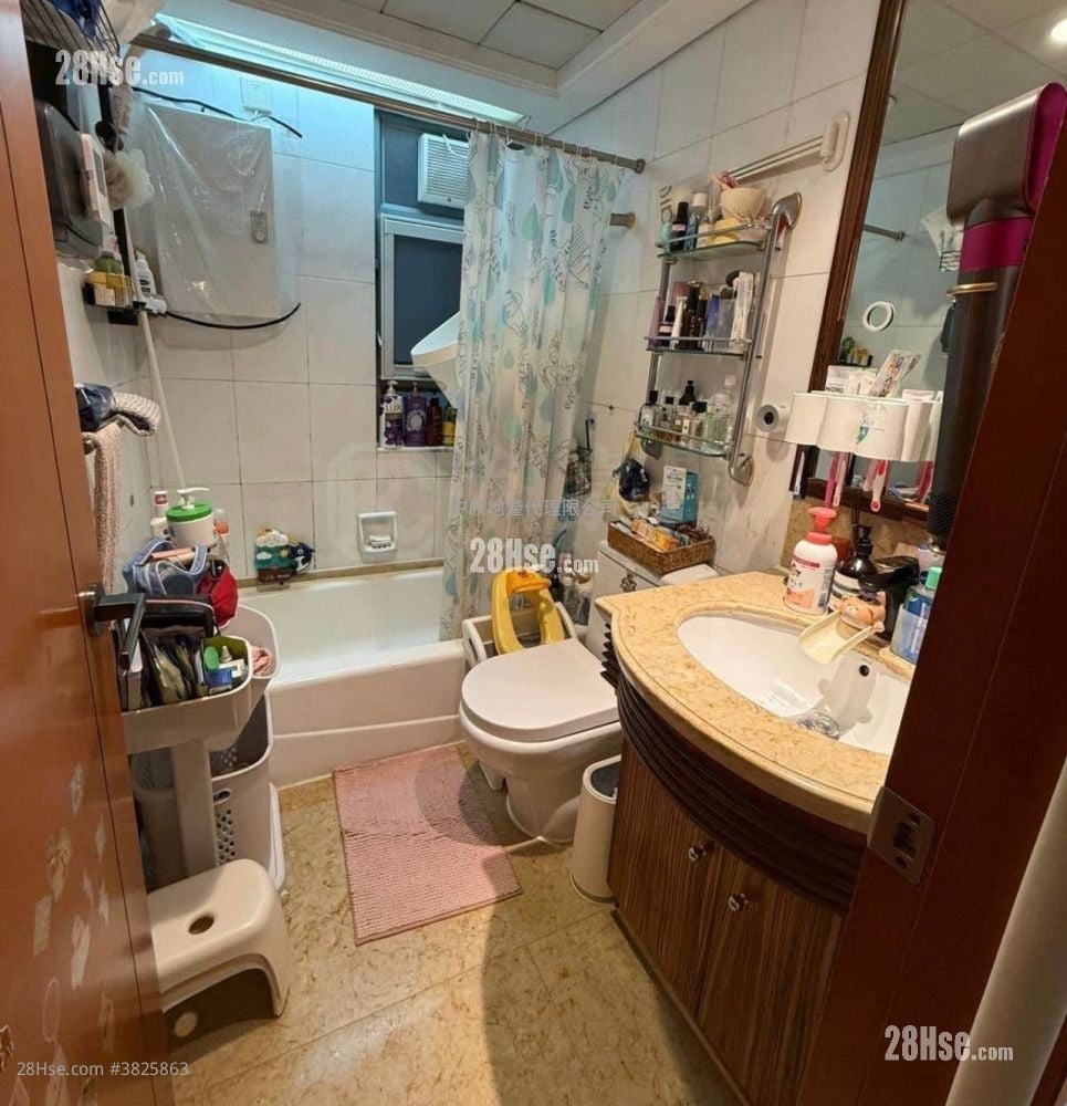 Tung Chung Crescent Sell 2 Bedrooms , 1 Bathroom 521 ft²