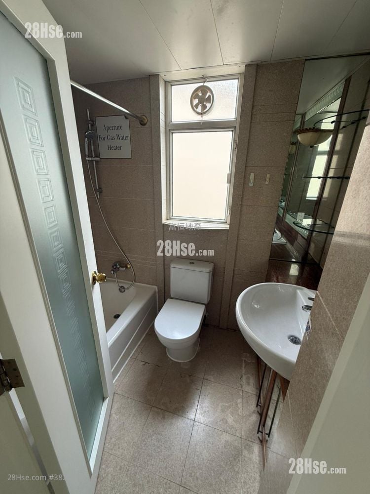 海逸豪园 租盘 4 房 , 3 浴室 884 平方尺