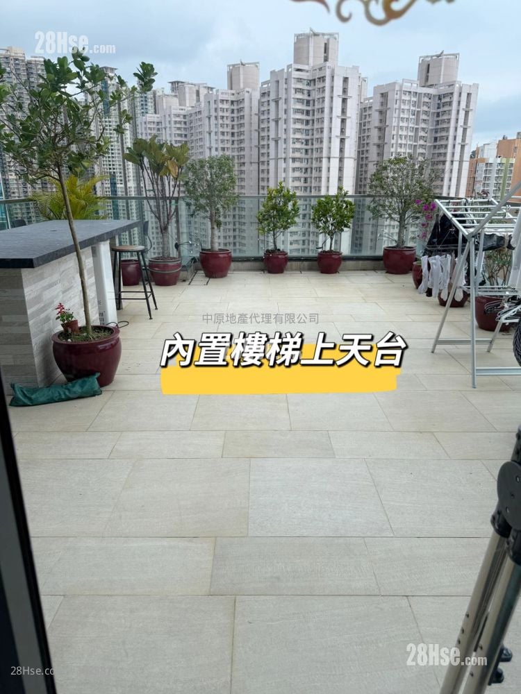 Twin Peaks Sell 4 Bedrooms 1,259 ft²